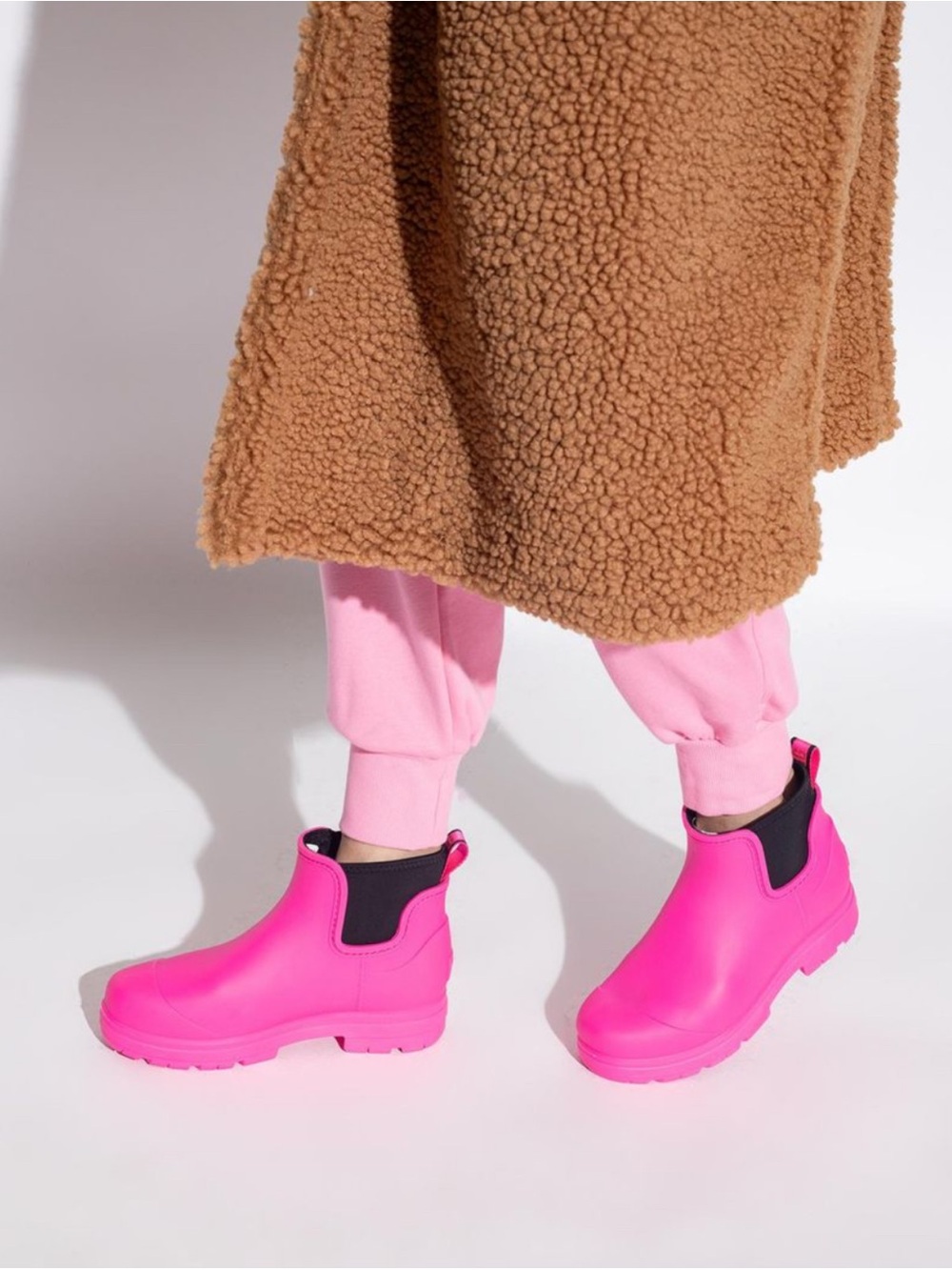 UGG Droplet Rain Boots Women’s 7 Taffy Pink Waterproof Chelsea Boot Wool Lining
